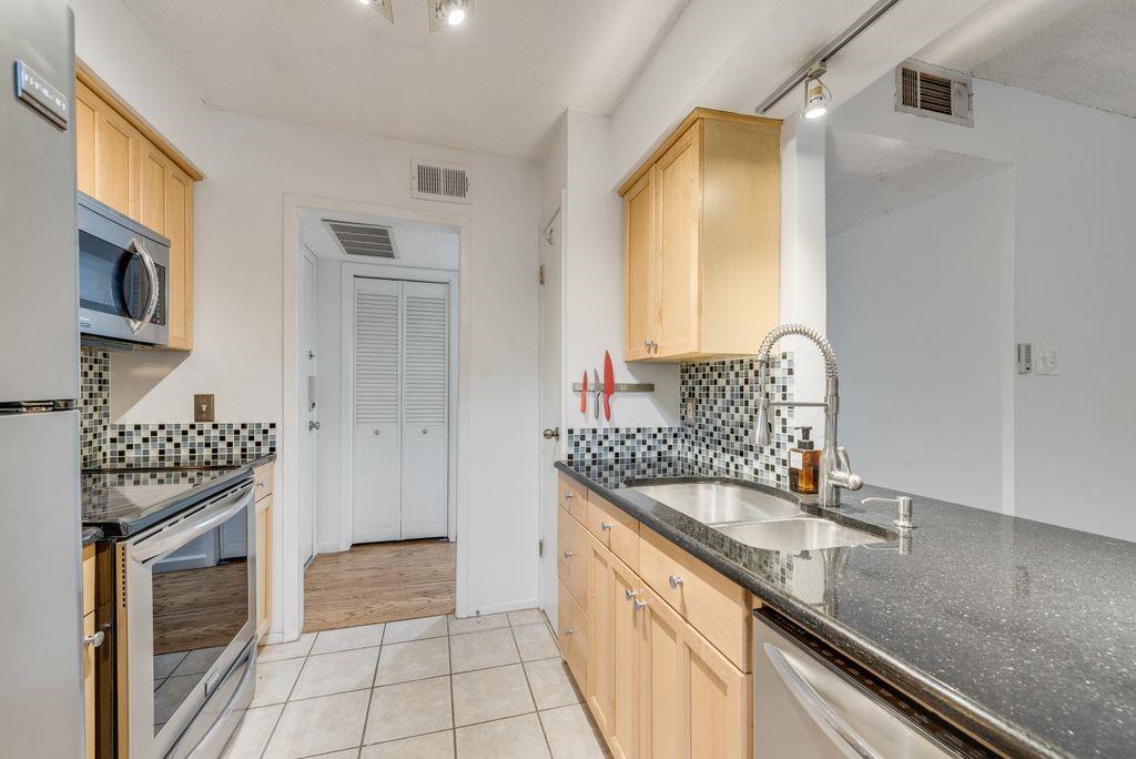 4845 Cedar Springs Road, Unit 368 Dallas, TX 75219 - Photo 2 of 25