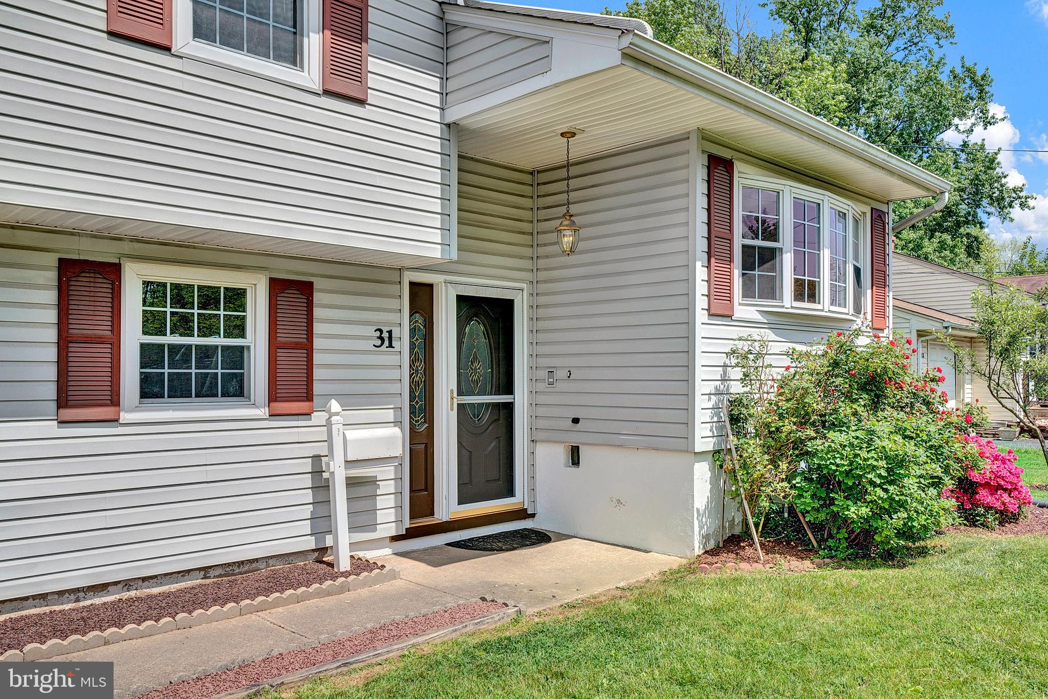 31 Sherbrooke Road Ewing, NJ 08638 - Photo 3 of 33 Gallery Image 3