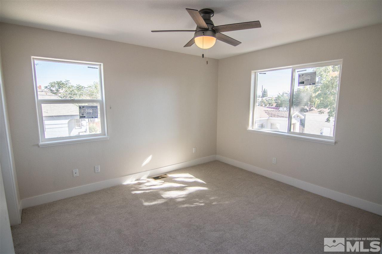 40 Park Street Reno, NV 89502 - Photo 4 of 16 a view of an empty room with a window