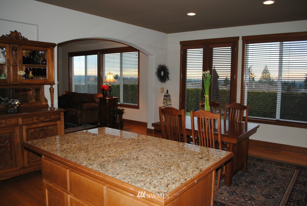 16735 166th Place Southeast Renton, WA 98058 - Photo 4 of 11 Gallery Image 4