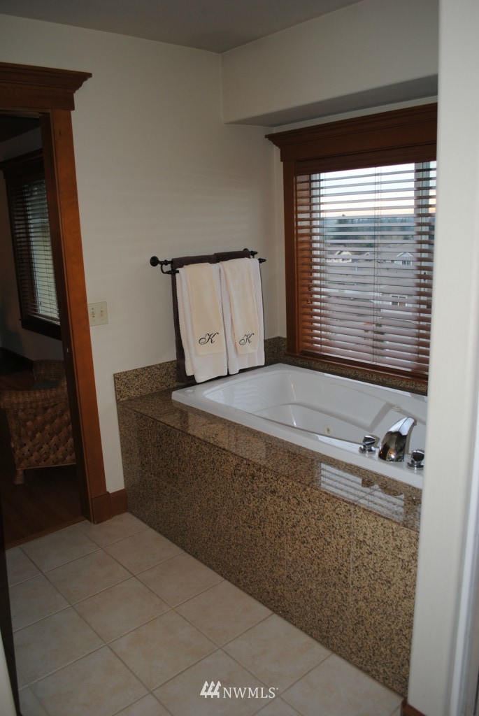 16735 166th Place Southeast Renton, WA 98058 - Photo 7 of 11 Gallery Image 7