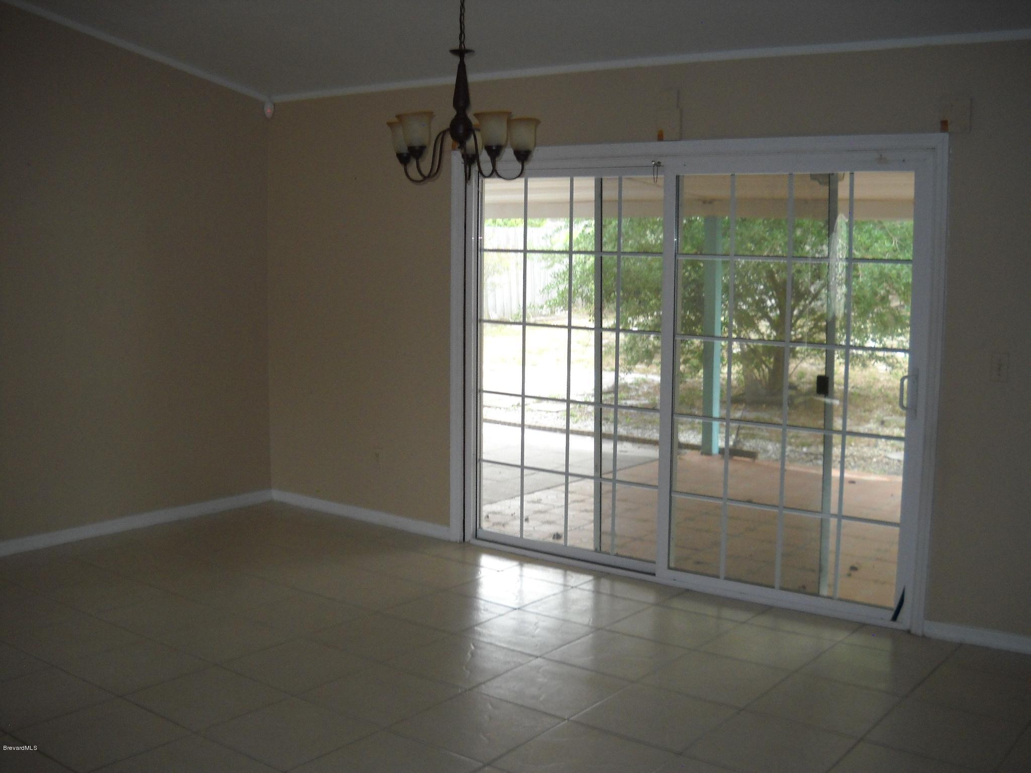 6468 Hudson Road Cocoa, FL 32927 - Photo 9 of 18 Living/Dining combo view