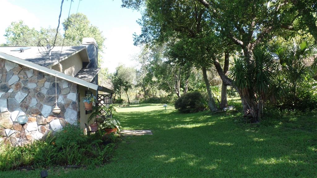 8057 Delaware Drive Weeki Wachee, FL 34607 - Photo 4 of 39 Gallery Image 4