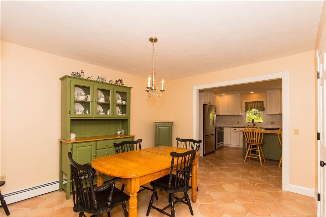780 Durfee Hill Road Glocester, RI 02814 - Photo 9 of 39