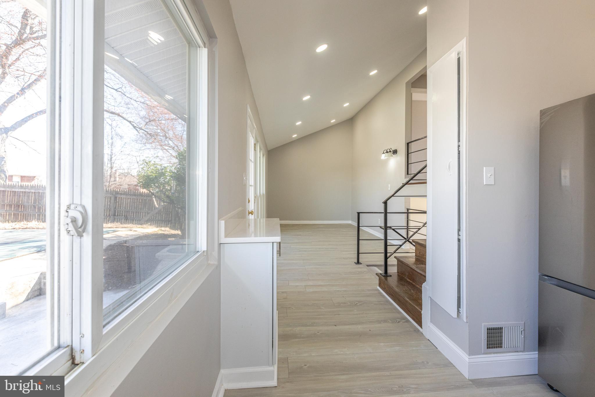 6324 Beryl Road Alexandria, VA 22312 - Photo 4 of 55