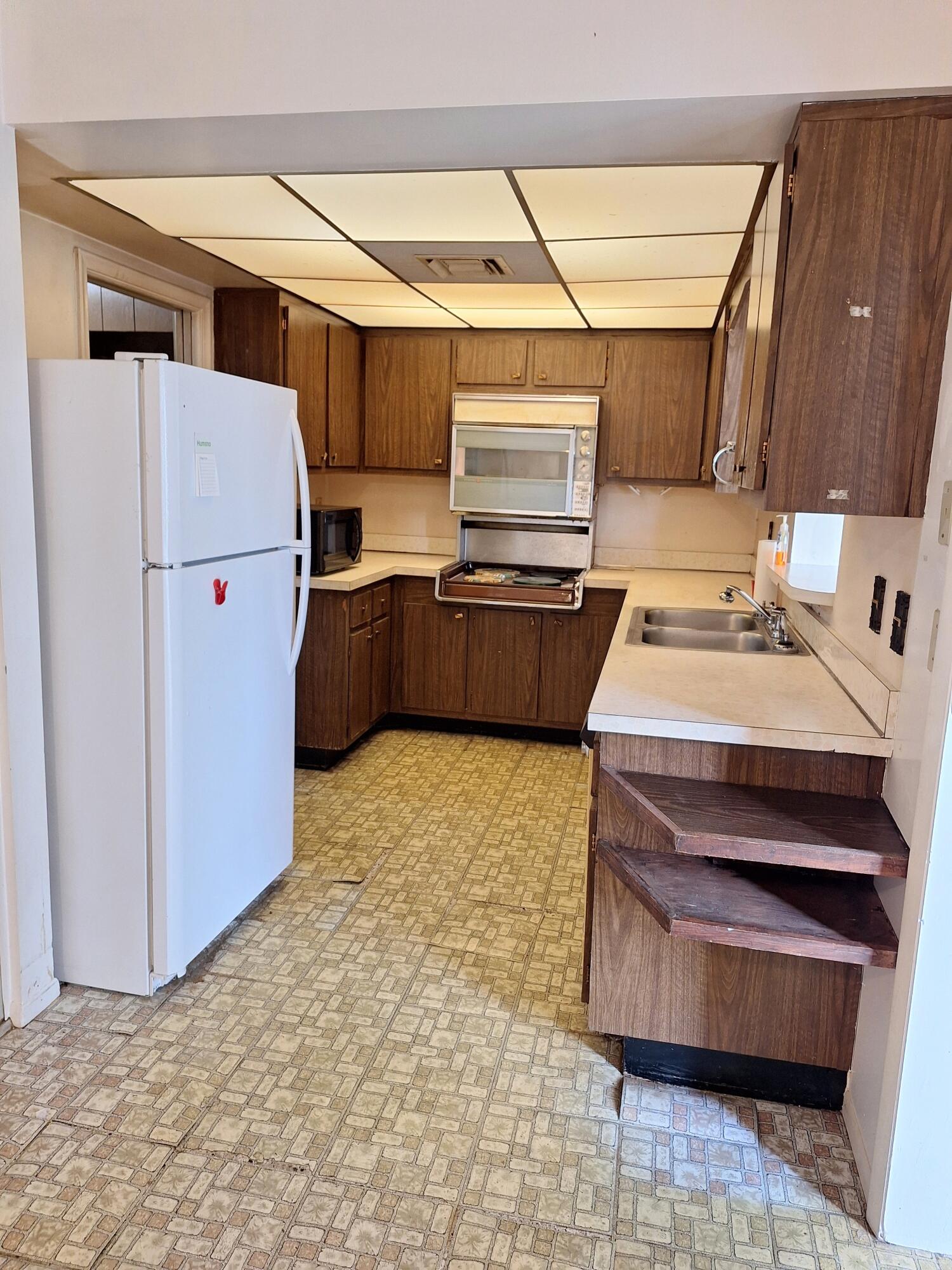 2596 Rosehaven Road West Palm Beach, FL 33415 - Photo 10 of 26 20251207_113820