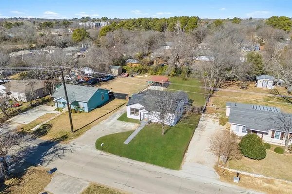 a picture of a room with a floor plan