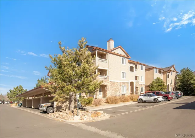 $425,000 | 8456 South Hoyt Way, Unit 301, Littleton, CO 80128