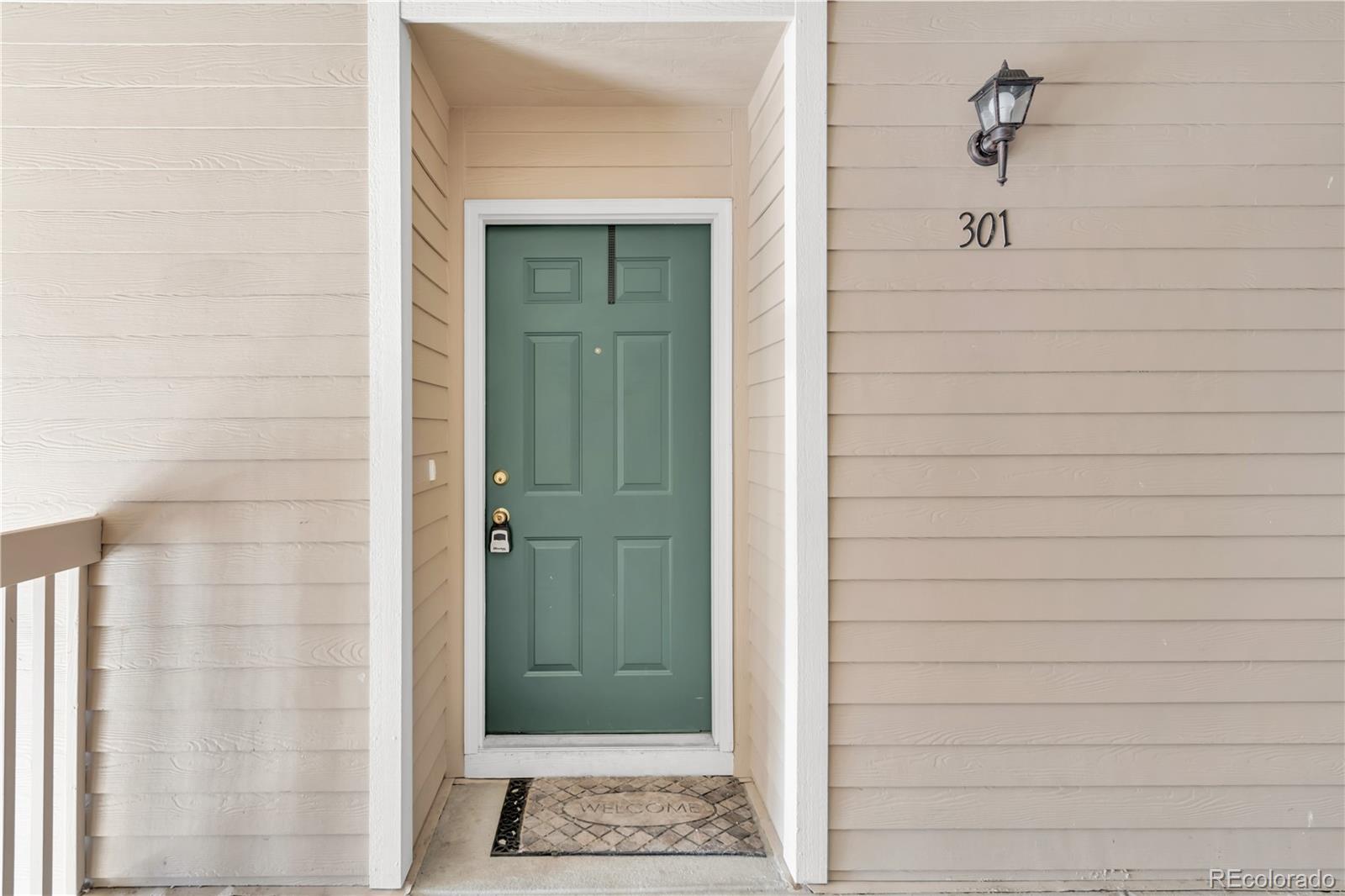 8456 South Hoyt Way, Unit 301 Littleton, CO 80128 - Photo 4 of 31 a bathroom with a shower