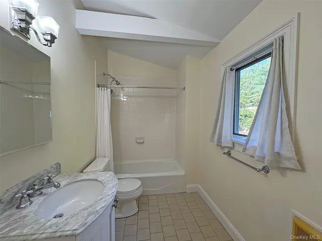 $8,200 | 11 Country Ridge Drive, Rye Brook, NY 10573