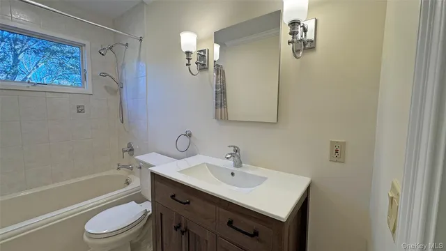 $8,200 | 11 Country Ridge Drive, Rye Brook, NY 10573