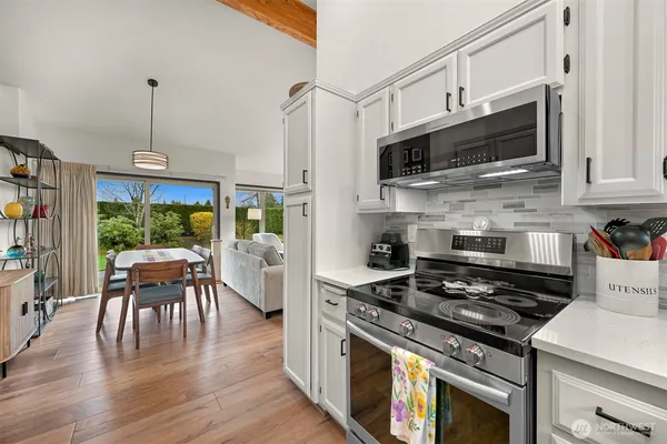 $595,000 | 4858 North Village Lane, Unit A, Bellingham, WA 98226