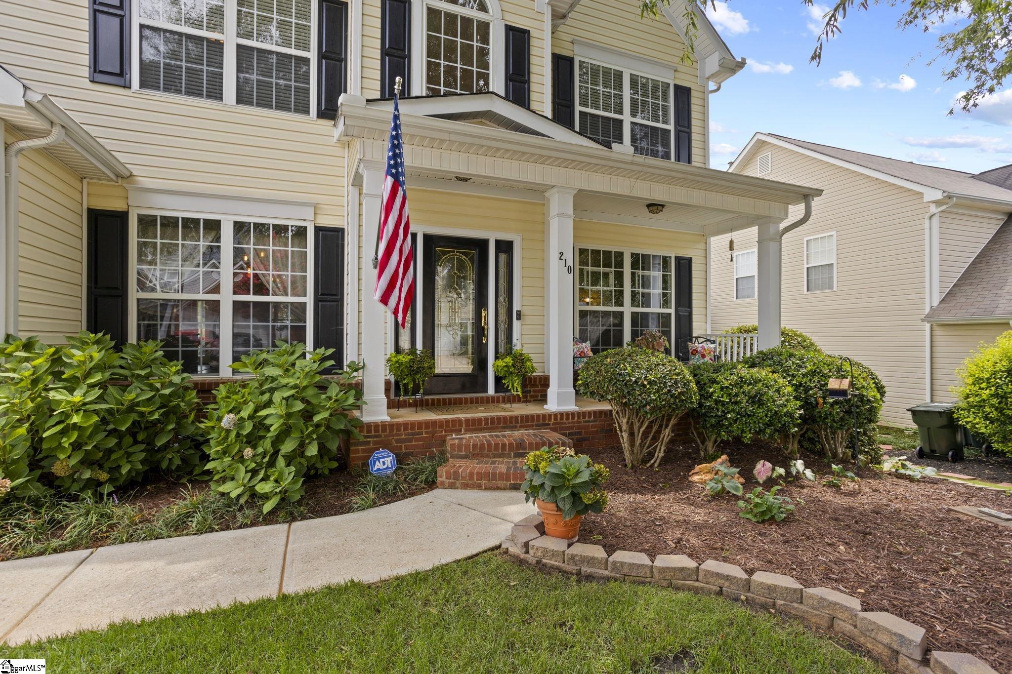210 Ackerman Court Greenville, SC 29607 - Photo 5 of 36 Gallery Image 5