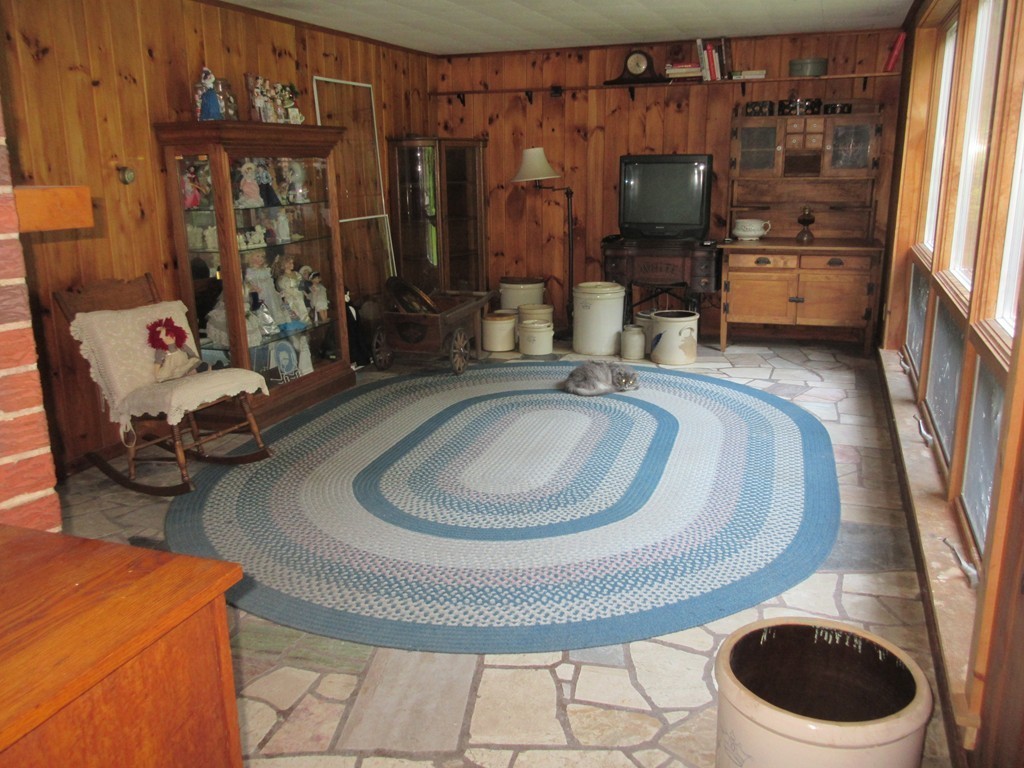 497 Montgomery Road Westfield, MA 01085 - Photo 13 of 20 Gallery Image 13