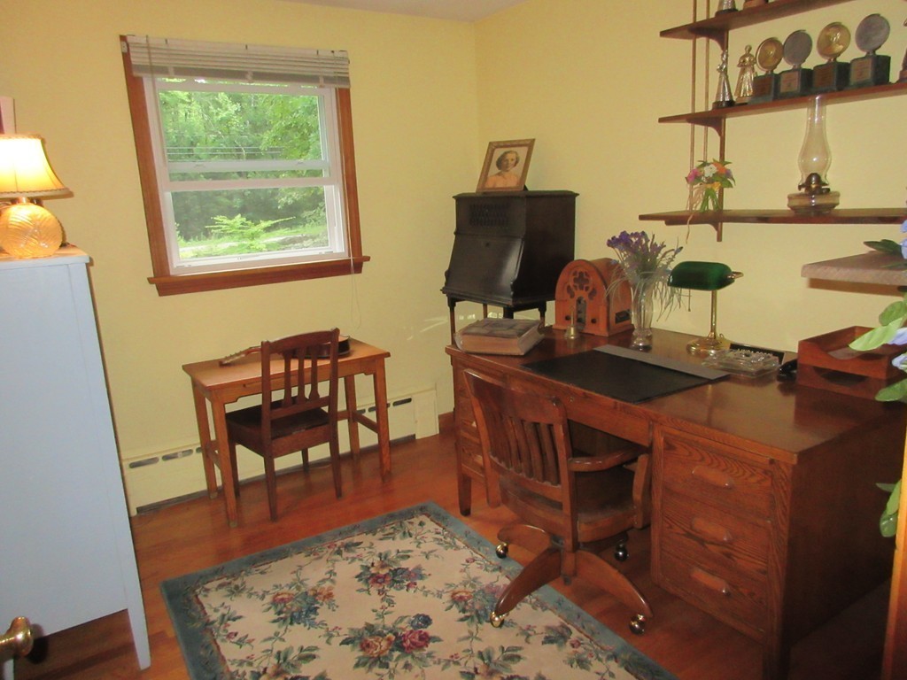 497 Montgomery Road Westfield, MA 01085 - Photo 10 of 20 Gallery Image 10