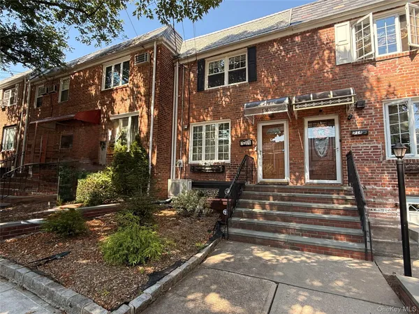 $860,000 | 7-16 160th Street | Beechhurst