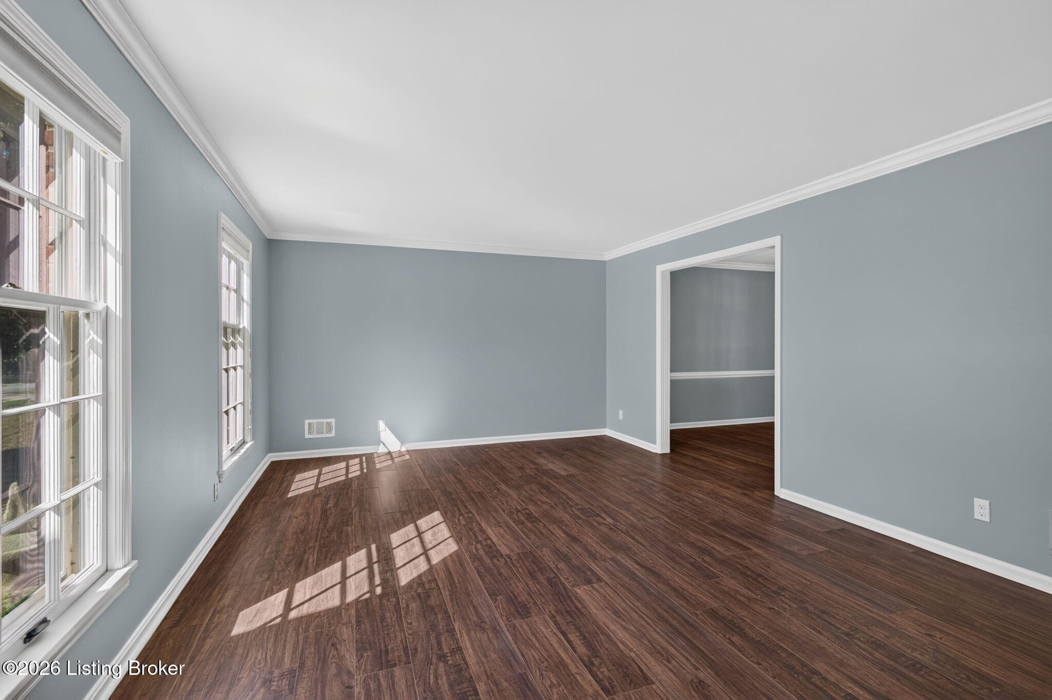 513 Moser Road Louisville, KY 40243 - Photo 7 of 44 Living Room