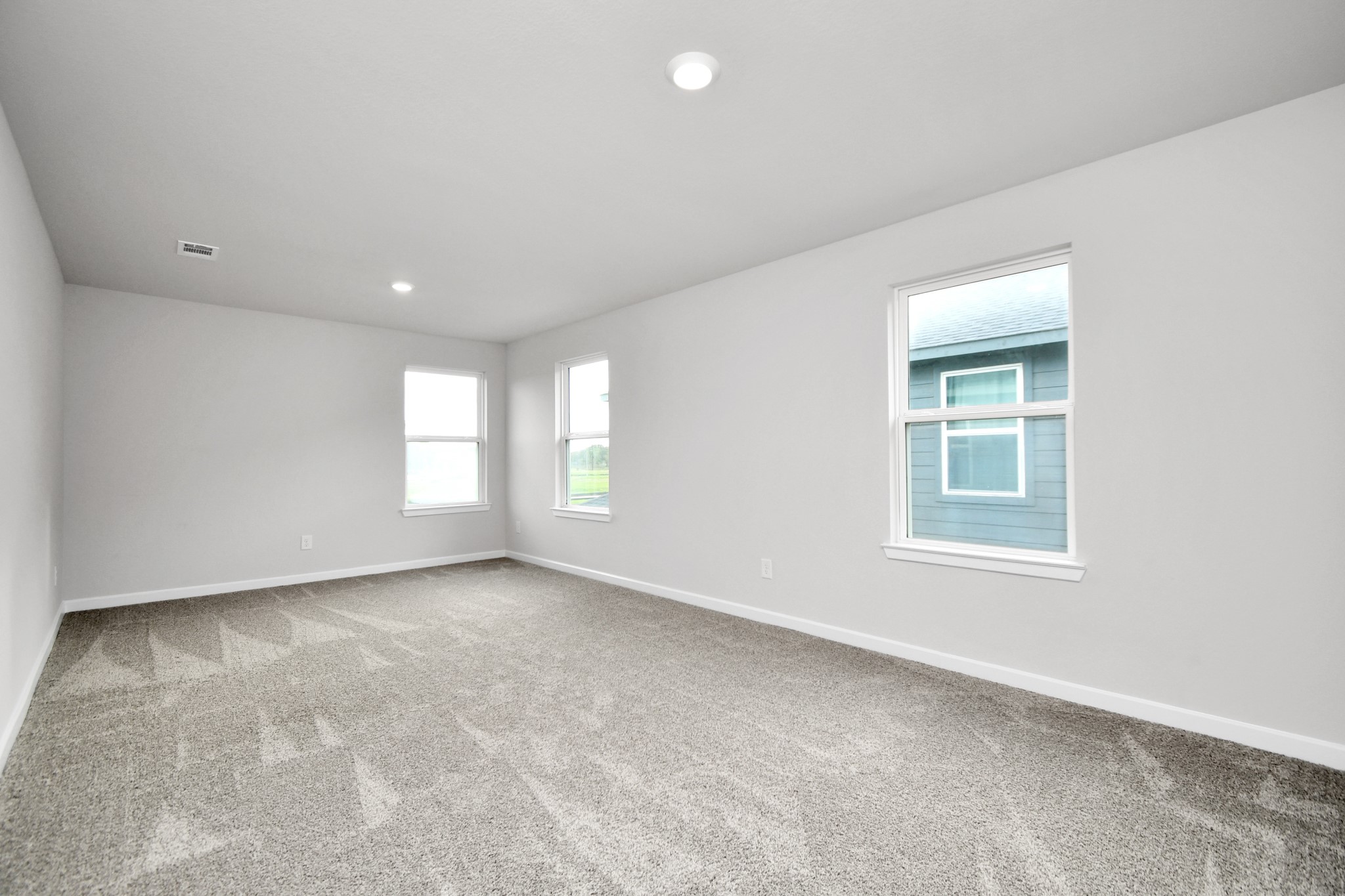 1218 Raburn Run Lane Tomball, TX 77375 - Photo 22 of 37 an empty room with windows