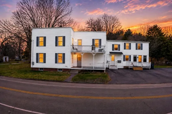 $1,195,000 | 15 South Street, Freeport, ME 04032