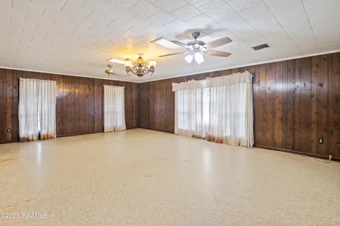 $200,000 | 716 Interlaken Drive, New Iberia, LA 70563