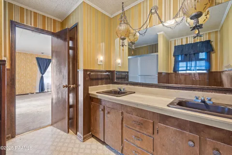 $200,000 | 716 Interlaken Drive, New Iberia, LA 70563