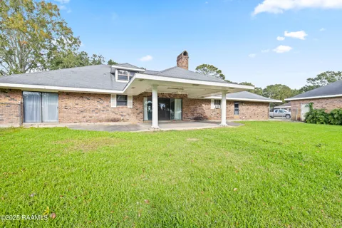 $200,000 | 716 Interlaken Drive, New Iberia, LA 70563
