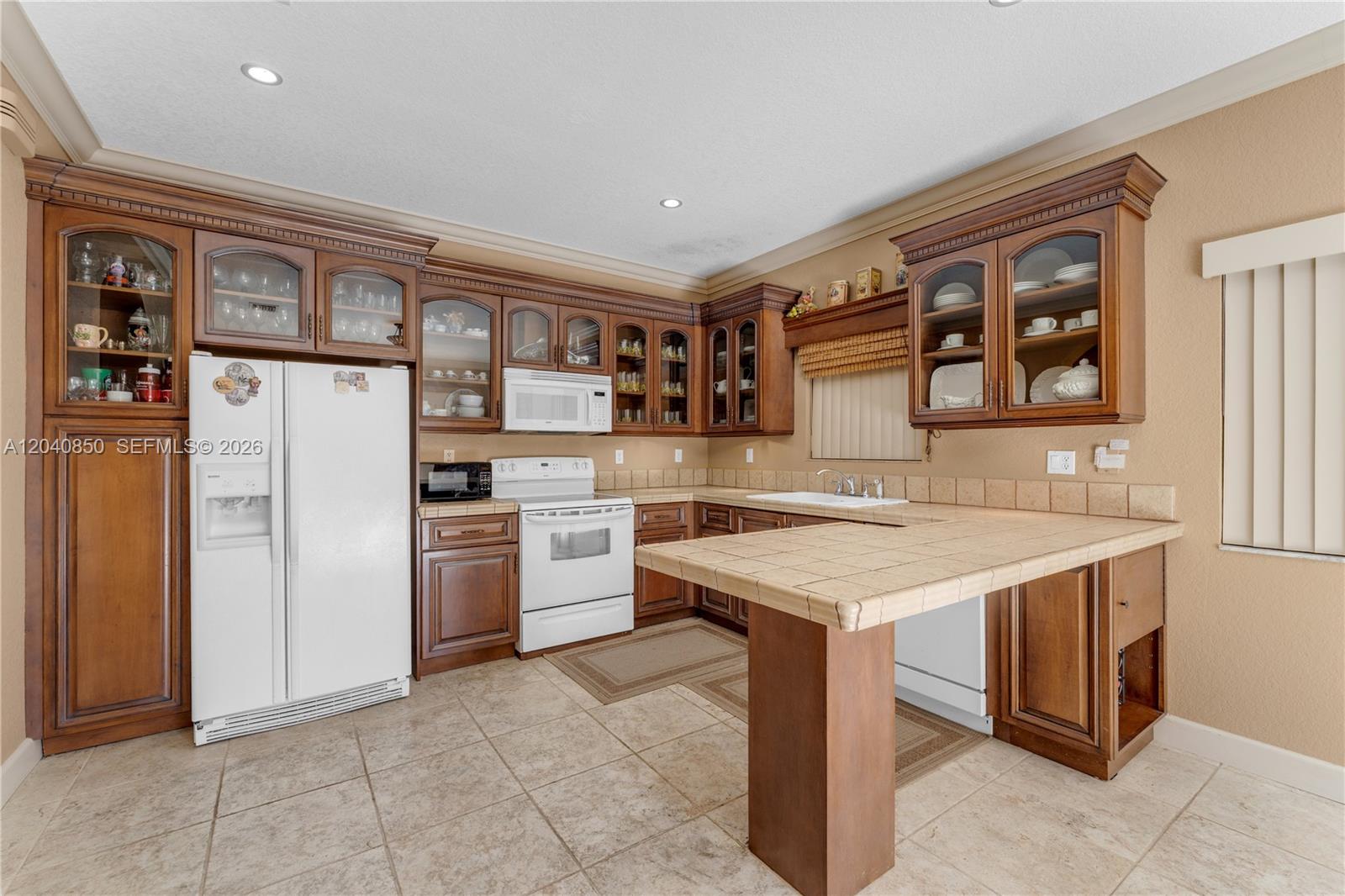 22548 Southwest 102nd Path Cutler Bay, FL 33190 - Photo 8 of 28