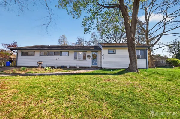 $540,000 | 1 Cambridge Road, Kendall Park, NJ 08824