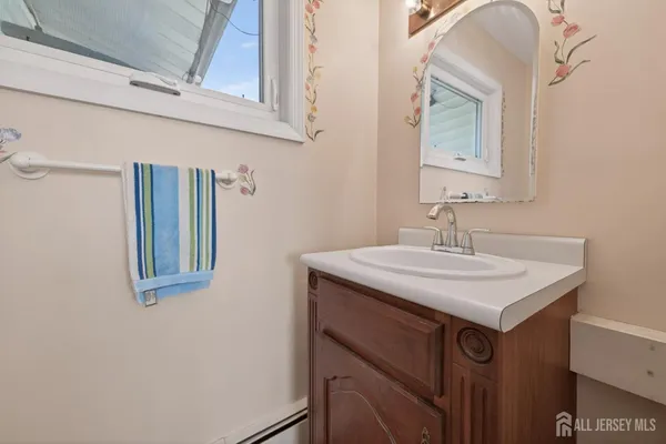 $540,000 | 1 Cambridge Road, Kendall Park, NJ 08824