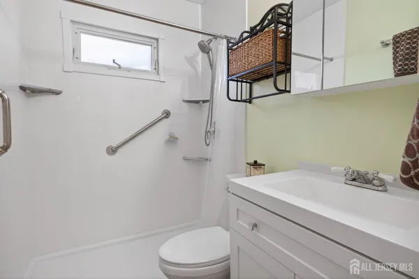 $540,000 | 1 Cambridge Road, Kendall Park, NJ 08824