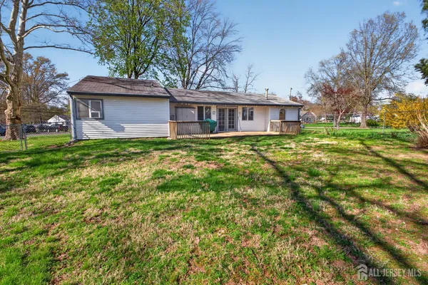$540,000 | 1 Cambridge Road, Kendall Park, NJ 08824