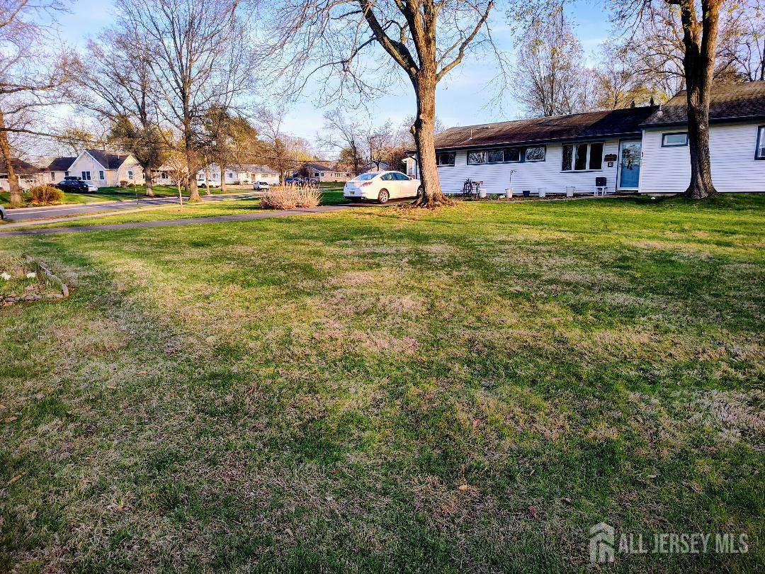 1 Cambridge Road Kendall Park, NJ 08824 - Photo 4 of 4