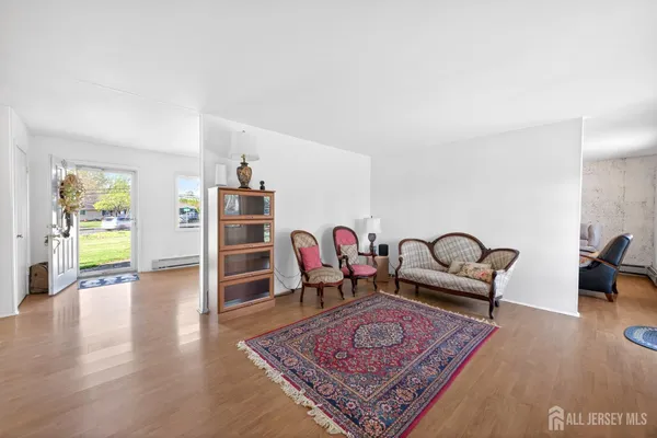 $540,000 | 1 Cambridge Road, Kendall Park, NJ 08824