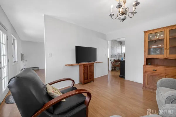 $540,000 | 1 Cambridge Road, Kendall Park, NJ 08824