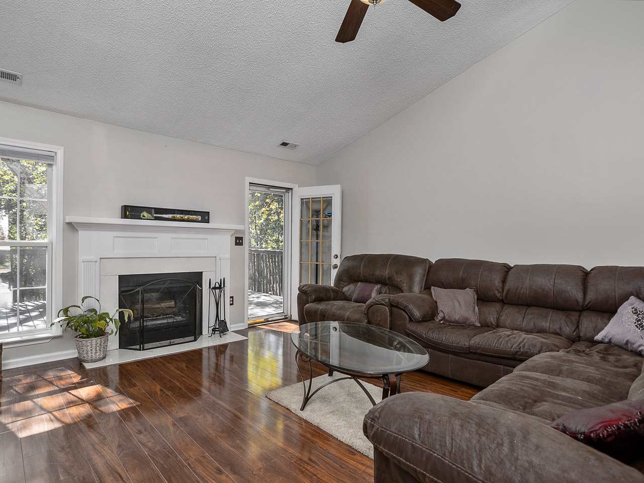 223 Riverside Chase Circle Greer, SC 29650 - Photo 5 of 25 Gallery Image 5
