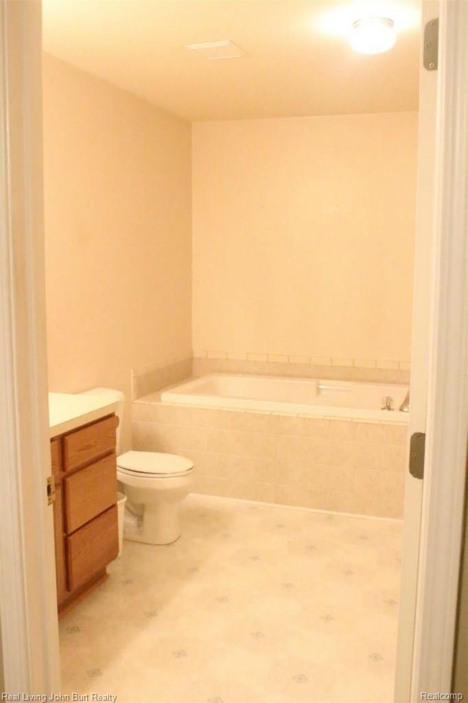 1956 Daley Road Lapeer, MI 48446 - Photo 11 of 36 IMG_3118.jpg