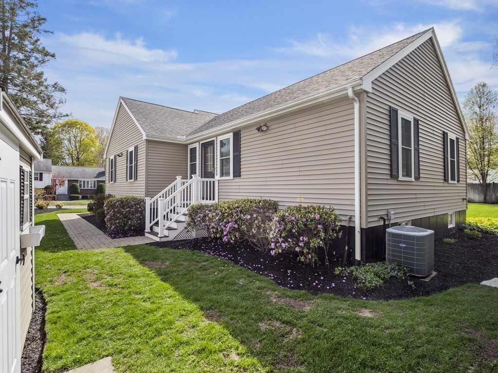 43 Windsor Road Stoneham, MA 02180 - Photo 39 of 42