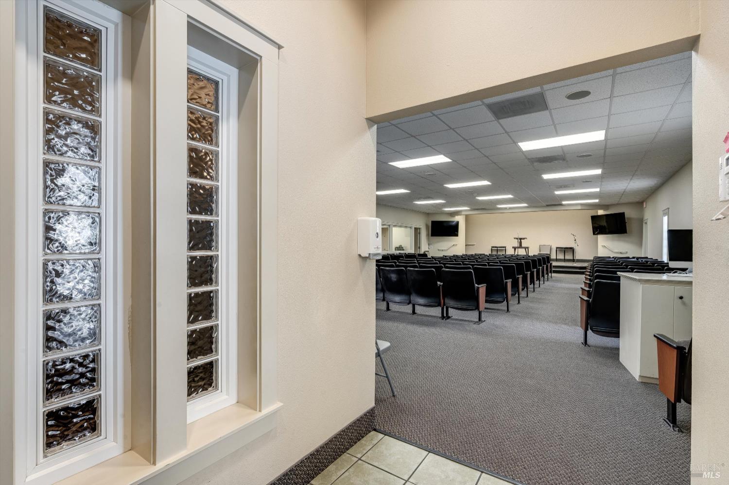 1105 University Avenue Healdsburg, CA 95448 - Photo 7 of 29