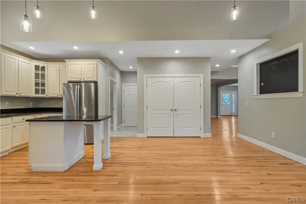 $599,999 | 7541 Plum Hollow Circle, Clay, NY 13090