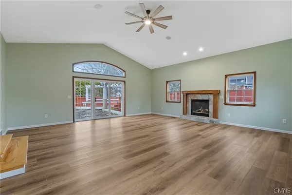 $599,999 | 7541 Plum Hollow Circle, Clay, NY 13090