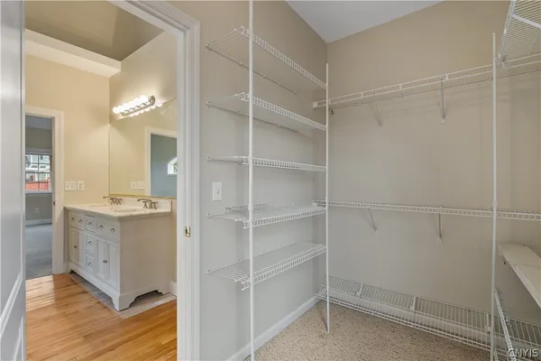 $599,999 | 7541 Plum Hollow Circle, Clay, NY 13090
