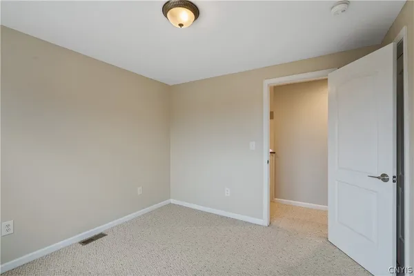 $599,999 | 7541 Plum Hollow Circle, Clay, NY 13090