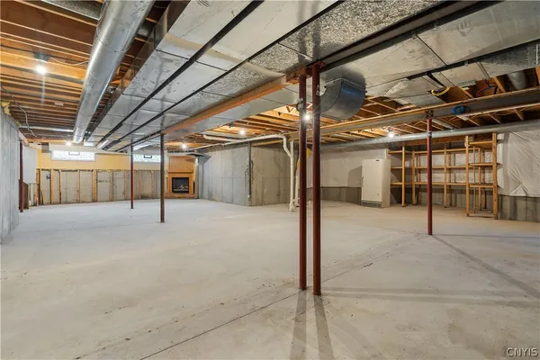 $599,999 | 7541 Plum Hollow Circle, Clay, NY 13090