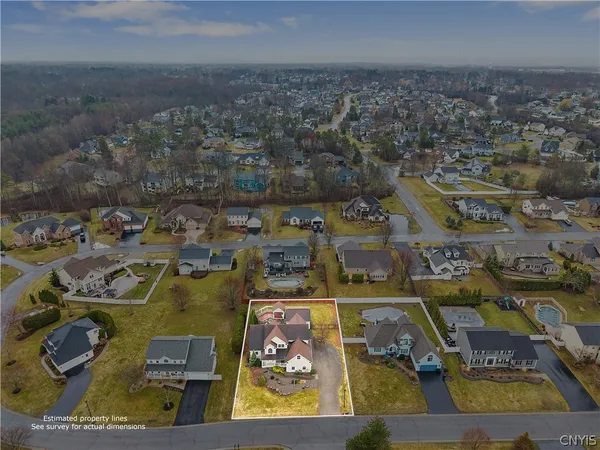 $599,999 | 7541 Plum Hollow Circle, Clay, NY 13090