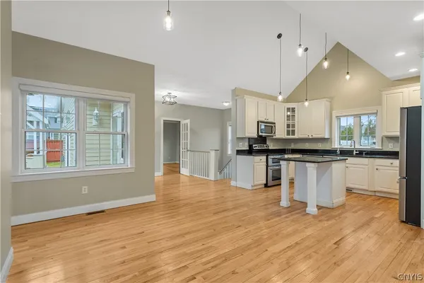 $599,999 | 7541 Plum Hollow Circle, Clay, NY 13090