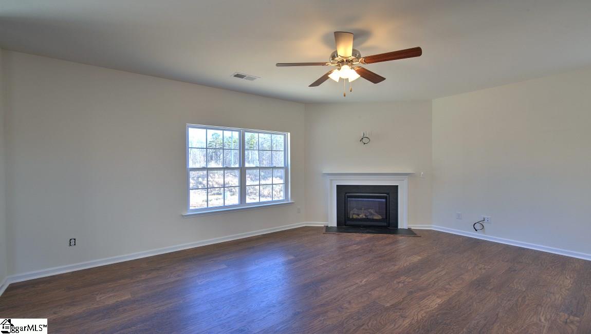 216 Addlestone Circle Fountain Inn, SC 29644 - Photo 14 of 33 Gallery Image 14