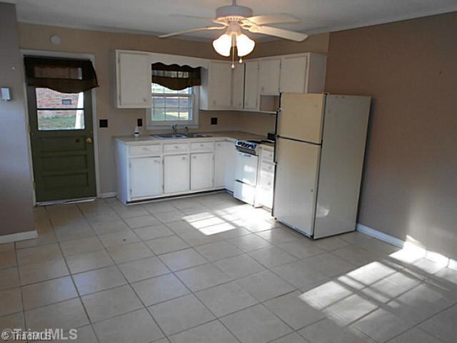 123 Sagewood Road Jamestown, NC 27282 - Photo 16 of 16 In-Law Suite. Guest house has full bath, kitchenette, as well as space for a living area or a bedroom!