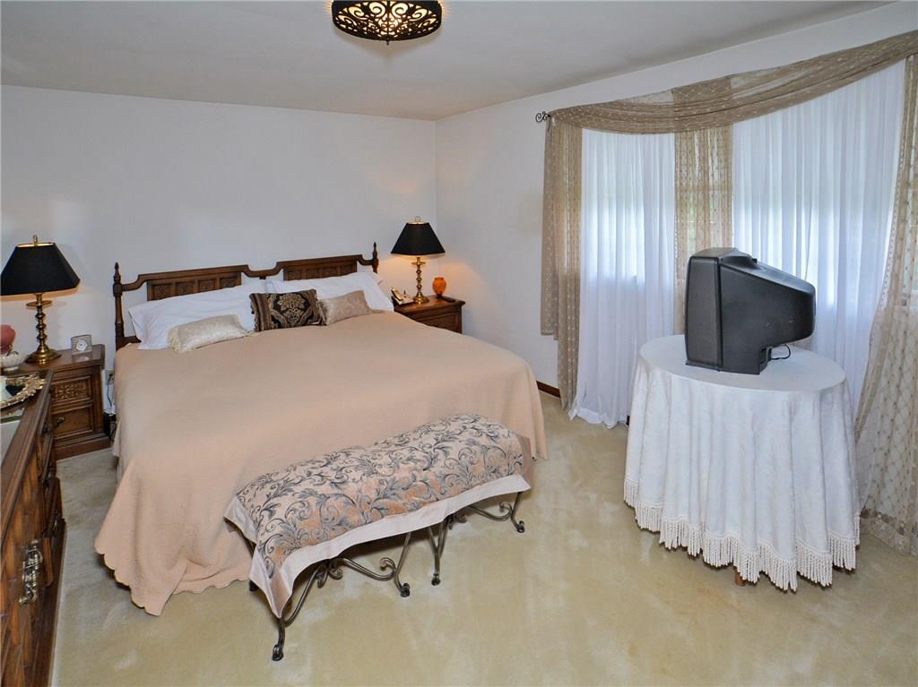 7930 Dollman Road Pittsburgh, PA 15235 - Photo 15 of 25 Gallery Image 15