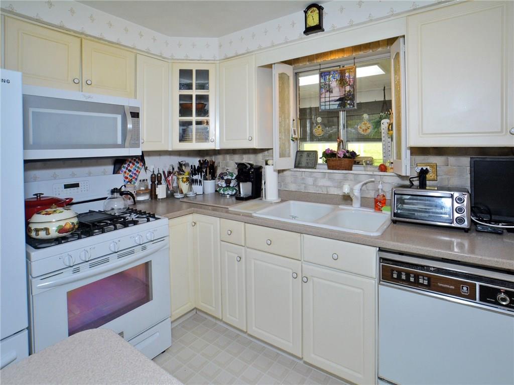 7930 Dollman Road Pittsburgh, PA 15235 - Photo 4 of 25 Gallery Image 4
