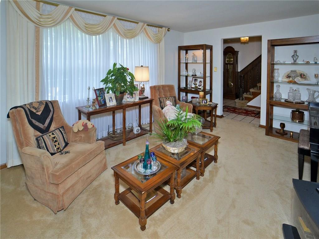 7930 Dollman Road Pittsburgh, PA 15235 - Photo 9 of 25 Gallery Image 9